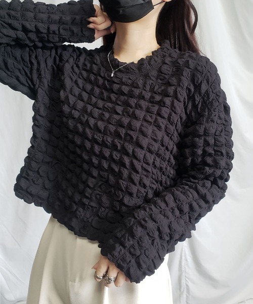 me+em select(ミームセレクト)の「クロップドぽこぽこプルオーバー(Tシャツ/カットソー・レディース・ブラック/ベージュ/オリーブ/アイボリー・FREE)」の2枚目の写真