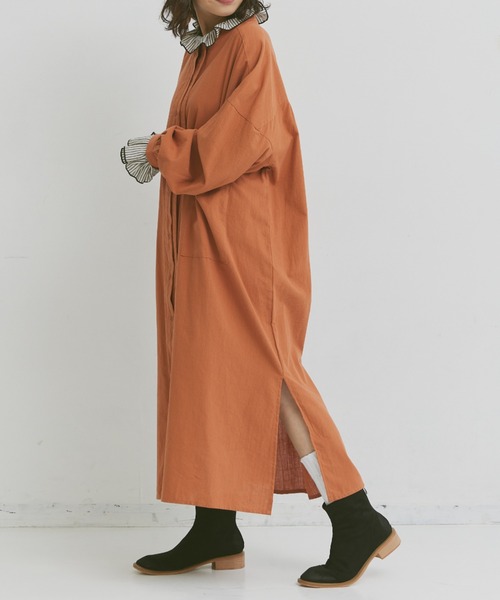 Libra Cue（リブラ キュー）の「コットンタックシャツワンピース（シャツワンピース・レディース・アイボリー/オレンジ/ネイビー・FREE）」の10枚目の写真