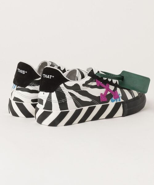 off white(オフホワイト)の「【Off-White】LOW VULCANIZED CALF LEATHER(スニーカー・レディース・ゼブラ/シルバー/ピンク・24.0cm/23㎝/23cm)」の22枚目の写真