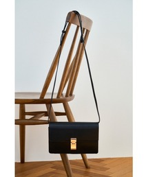 crie conforto | メタルプレートハンドバッグ(ショルダーバッグ)