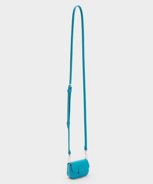 CHARLES & KEITH（チャールズ & キース）の「【販売終了】マイクロ コアスクエアプッシュロックバッグ（ポーチ・レディース・ブルー/グリーン/レンガ/ピンク/ブラック・XS）」の14枚目の写真