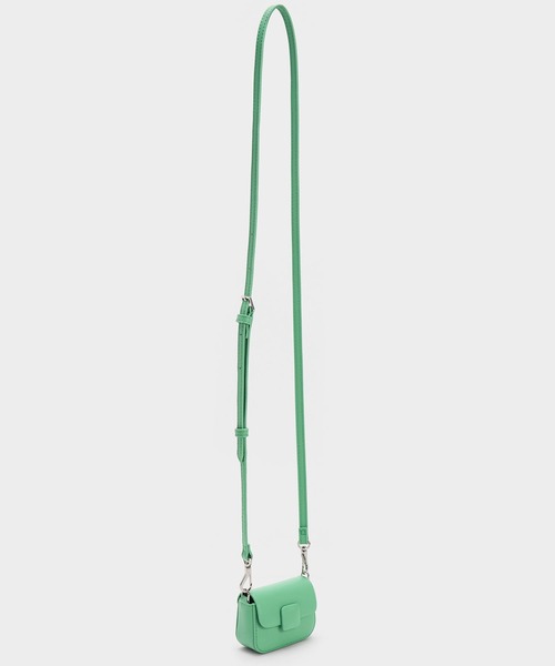 CHARLES & KEITH（チャールズ & キース）の「【販売終了】マイクロ コアスクエアプッシュロックバッグ（ポーチ・レディース・ブルー/グリーン/レンガ/ピンク/ブラック・XS）」の10枚目の写真