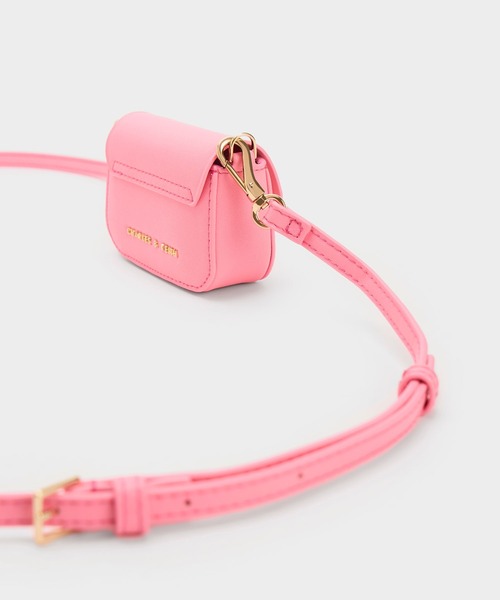 CHARLES & KEITH（チャールズ & キース）の「【販売終了】マイクロ コアスクエアプッシュロックバッグ（ポーチ・レディース・ブルー/グリーン/レンガ/ピンク/ブラック・XS）」の19枚目の写真