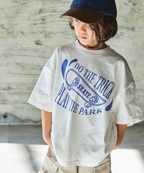 PAIRMANON STREET（ペアマノンストリート）の「【PAIRMANON STREET】【プレミアムコットン100】【かぞくおそろい】選べるデザインユニセックスTシャツ（Tシャツ/カットソー・キッズ・ホワイト系その他4/パープル系その他/ホワイト系その他2/ベージュ系その他/ブルー系その他3/グリーン系その他/ベージュ系その他2/ブラック系その他2/ブラック系その他5/ホワイト系その他3/オレンジ系その他/パープル系その他2/ホワイト系その他5/ブラック系その他3/レッド系その他/ブルー系その他2/ブルー系その他/ブラック系その他4/ブラック系その他/ホワイト系その他・100/90/150/110/120/130/80/140）」の5枚目の写真