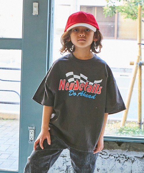 PAIRMANON STREET（ペアマノンストリート）の「【PAIRMANON STREET】【プレミアムコットン100】【かぞくおそろい】選べるデザインユニセックスTシャツ（Tシャツ/カットソー・キッズ・ホワイト系その他4/パープル系その他/ホワイト系その他2/ベージュ系その他/ブルー系その他3/グリーン系その他/ベージュ系その他2/ブラック系その他2/ブラック系その他5/ホワイト系その他3/オレンジ系その他/パープル系その他2/ホワイト系その他5/ブラック系その他3/レッド系その他/ブルー系その他2/ブルー系その他/ブラック系その他4/ブラック系その他/ホワイト系その他・100/90/150/110/120/130/80/140）」の9枚目の写真