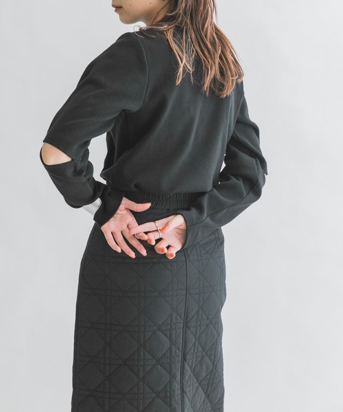 KBF(ケイビーエフ)の「エルボースリットカットソー(Tシャツ/カットソー・レディース・ブラック/アイボリー/グレー系その他・ONE)」の5枚目の写真