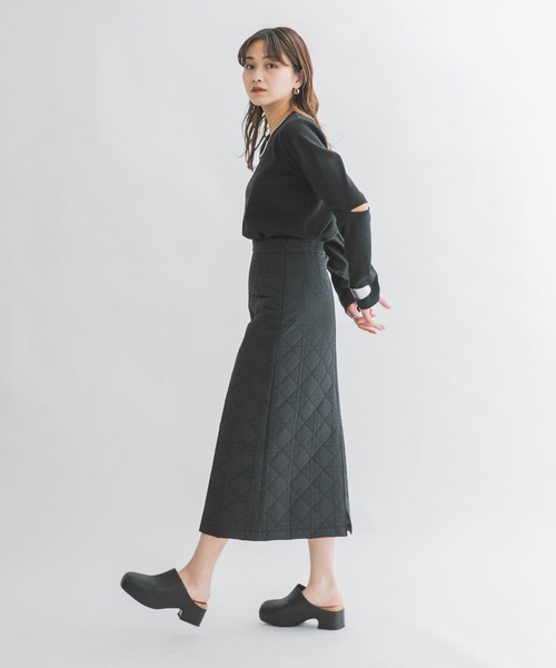 KBF(ケイビーエフ)の「エルボースリットカットソー(Tシャツ/カットソー・レディース・ブラック/アイボリー/グレー系その他・ONE)」の11枚目の写真