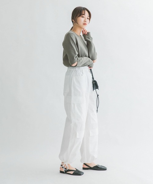 KBF(ケイビーエフ)の「エルボースリットカットソー(Tシャツ/カットソー・レディース・ブラック/アイボリー/グレー系その他・ONE)」の12枚目の写真