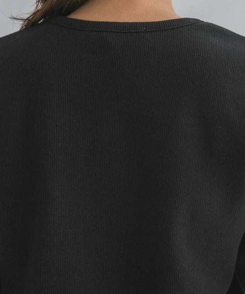 KBF(ケイビーエフ)の「エルボースリットカットソー(Tシャツ/カットソー・レディース・ブラック/アイボリー/グレー系その他・ONE)」の13枚目の写真