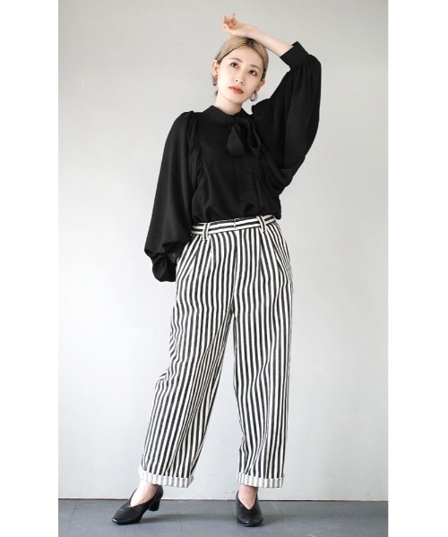 e-zakkamania stores（イーザッカマニアストアーズ）の「リボン ギャザースリーブ ブラウス（シャツ/ブラウス・レディース・ネイビー×ホワイト/ブラック/ライトベージュ・M）」の7枚目の写真