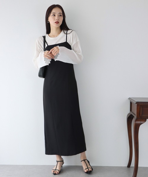 BLUEEAST（ブルーイースト）の「Iラインホルターキャミワンピース（ワンピース・レディース・ブラック/ブルー/アイボリー/ブラウン・MEDIUM）」の8枚目の写真