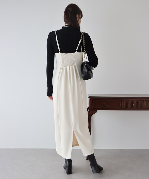 BLUEEAST（ブルーイースト）の「Iラインホルターキャミワンピース（ワンピース・レディース・ブラック/ブルー/アイボリー/ブラウン・MEDIUM）」の22枚目の写真