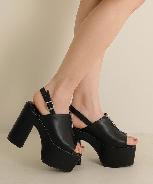 Newlyme(ニューリーミー)の「厚底ジップデザインサンダル(サンダル・レディース・ブラック/ブラウン/ホワイト・LARGE/X-LARGE/MEDIUM/SMALL)」の5枚目の写真