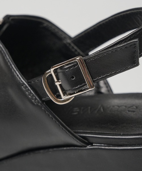 Newlyme(ニューリーミー)の「厚底ジップデザインサンダル(サンダル・レディース・ブラック/ブラウン/ホワイト・LARGE/X-LARGE/MEDIUM/SMALL)」の16枚目の写真