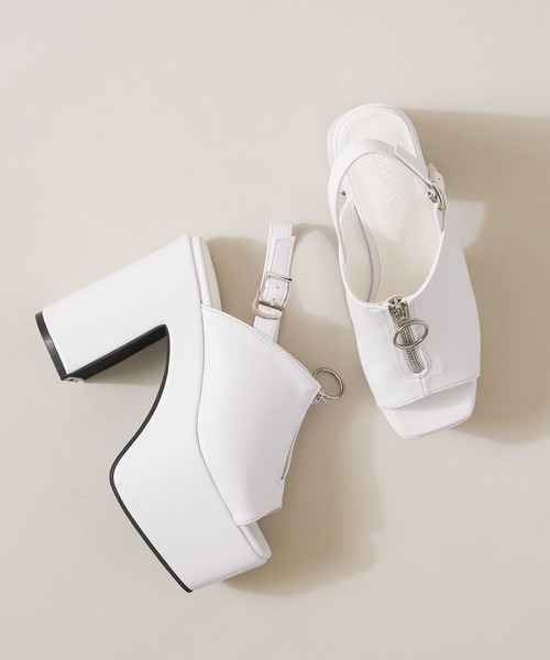 Newlyme(ニューリーミー)の「厚底ジップデザインサンダル(サンダル・レディース・ブラック/ブラウン/ホワイト・LARGE/X-LARGE/MEDIUM/SMALL)」の18枚目の写真