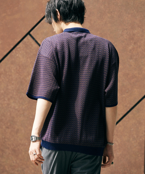 JOURNAL STANDARD（ジャーナルスタンダード）の「《追加》ヴィンテージパターン ジャカードハーフジップショートスリーブ（ポロシャツ・メンズ・ブラック/ベージュ/ネイビー・MEDIUM/LARGE）」の10枚目の写真