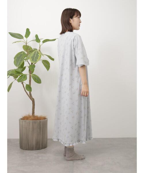 Et grenier by Samansa Mos2(エグルニエバイサマンサモスモス)の「【接触冷感】貝がら柄裾フリルワンピース(ニット/セーター・レディース・ブルー/キナリ・F)」の10枚目の写真