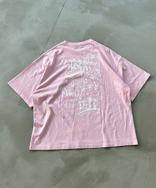 Perushu（ペルーシュ）の「ヴィンテージライクグラフィックTシャツ（T