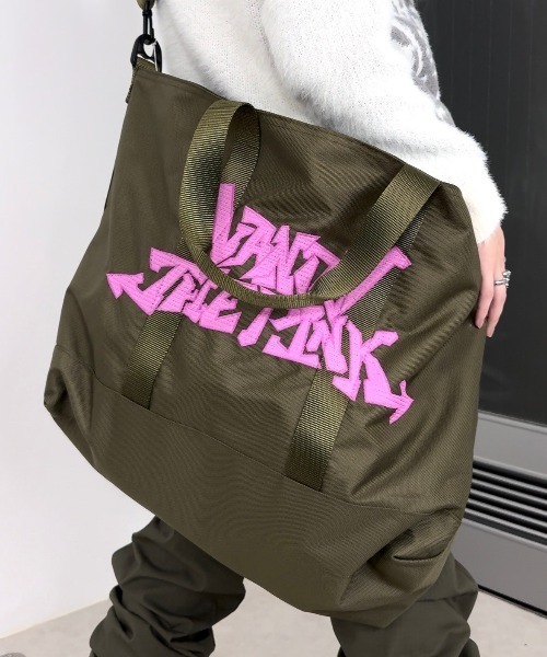 Vandy The Pink(ヴァンディーザピンク)の「ストリートファッション VANDY THE PINK ヴァンディーザピンク GRAFFITI RIP STOP ZIP TOTE BAG トートバッグ ショルダーバッグ ボディクロスバッグ(トートバッグ・メンズ・カーキ・ONE SIZE)」の18枚目の写真
