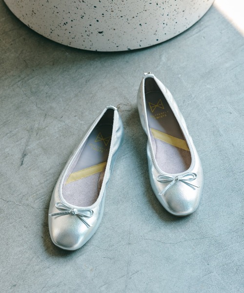 BUTTERFLY TWISTS(バタフライツイスト)の「BUTTERFLY TWISTS MELISSA / メリッサ おりたたみパンプス KPI(パンプス・レディース・ブラック/ベージュ/シルバー・37/38/40/41/36/39)」の3枚目の写真