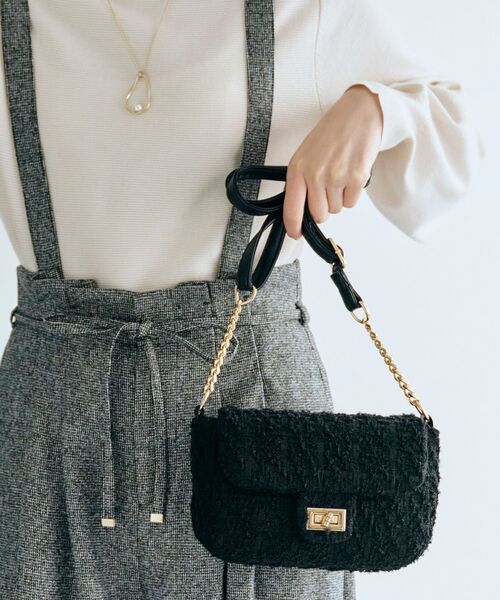 grove（グローブ）の「◆【美人百花11月号掲載】キルトフェイクファーツイードミニショルダー（ショルダーバッグ・レディース・ブラック系1/ベージュ系その他6/ベージュ系その他2/アイボリー系1・00）」の2枚目の写真