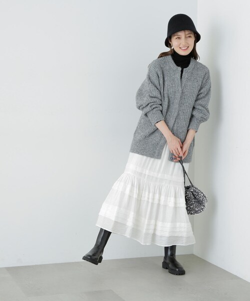 N.(N. Natural Beauty Basic)(エヌエヌナチュラルビューティーベーシック)の「◆ローゲージニットカーディガン(カーディガン/ボレロ・レディース・オフホワイト/杢グレー/ベージュ・MEDIUM)」の7枚目の写真