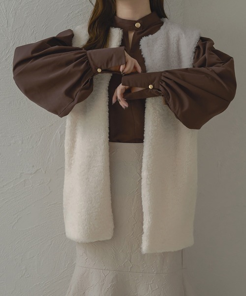 Ambre Neige(アンブルネージュ)の「【前後2WAY】フェイクスウェードボリュームブラウス/【WEB/EC限定商品】(シャツ/ブラウス・レディース・ベージュ/ダークブラウン/アイボリー・FREE)」の11枚目の写真