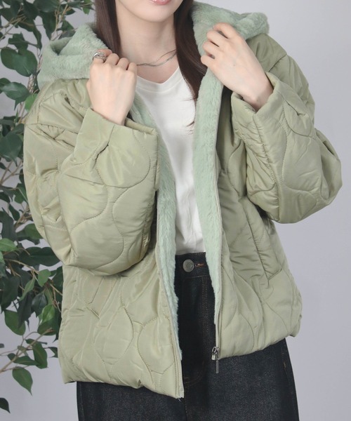 Social GIRL（ソーシャルガール）の「ファーフード付きキルトブルゾン（ブルゾン・レディース・グレー/ブラック/モカ/カーキ/ホワイト・M/L/LL）」の5枚目の写真