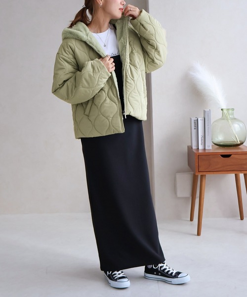 Social GIRL（ソーシャルガール）の「ファーフード付きキルトブルゾン（ブルゾン・レディース・グレー/ブラック/モカ/カーキ/ホワイト・M/L/LL）」の11枚目の写真