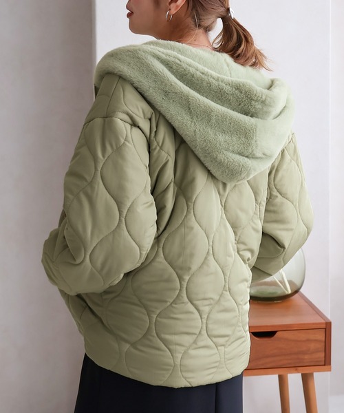 Social GIRL（ソーシャルガール）の「ファーフード付きキルトブルゾン（ブルゾン・レディース・グレー/ブラック/モカ/カーキ/ホワイト・M/L/LL）」の12枚目の写真