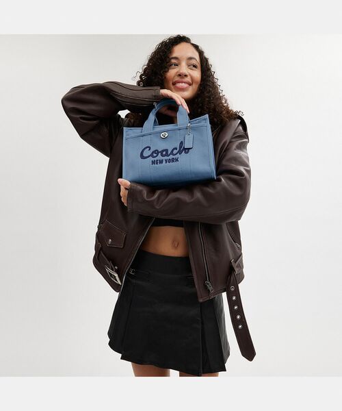 COACH（コーチ）の「カーゴ トート 26（トートバッグ・レディース・ブルー系その他・ONE）」の10枚目の写真