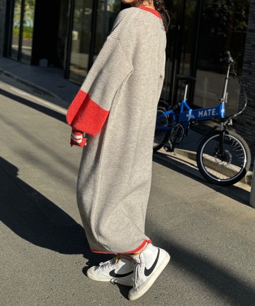 mi via loca（ミヴィアロカ）の「バイカラー畦ニットワンピース（ワンピース・レディース・トップグレー/ターコイズブルー・FREE）」の10枚目の写真