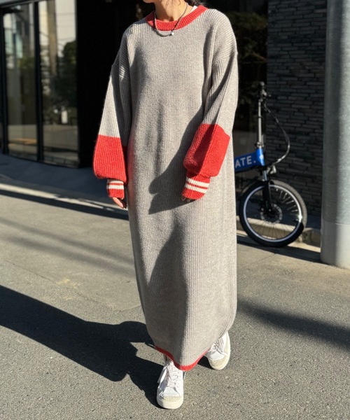 mi via loca（ミヴィアロカ）の「バイカラー畦ニットワンピース（ワンピース・レディース・トップグレー/ターコイズブルー・FREE）」の11枚目の写真