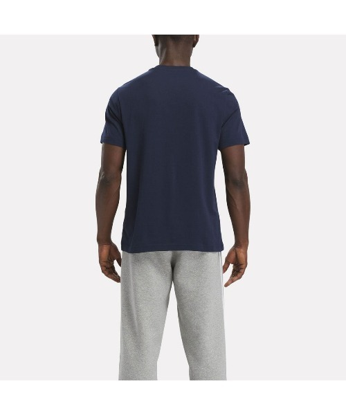 Reebok(リーボック)の「 アイデンティティ ビッグロゴ Tシャツ / IDENTITY BIG LOGO TEE(Tシャツ/カットソー・メンズ・ブラック/グレー/ネイビー・LARGE/MEDIUM/SMALL/XX-LARGE/X-LARGE)」の4枚目の写真