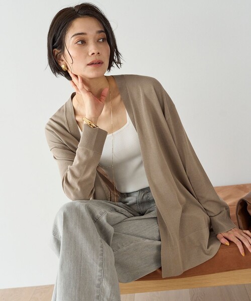 UNFILO(アンフィーロ)の「イージーカーディガン(カーディガン/ボレロ・レディース・ライトグレー系/ベージュ系/ホワイト系/ブラック系/グレー系/カーキ系/ダークブラウン系/ネイビー系・MEDIUM/SMALL)」の7枚目の写真