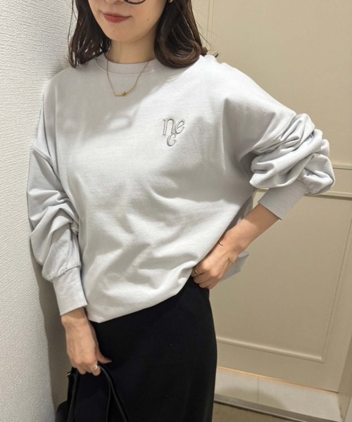 one after another NICE CLAUP(ワンアフターアナザーナイスクラップ)の「ワンポイント刺繍ビッグロンT(Tシャツ/カットソー・レディース・チャコールグレー/ライトブルー/アイボリー/オフホワイト・FREE)」の4枚目の写真