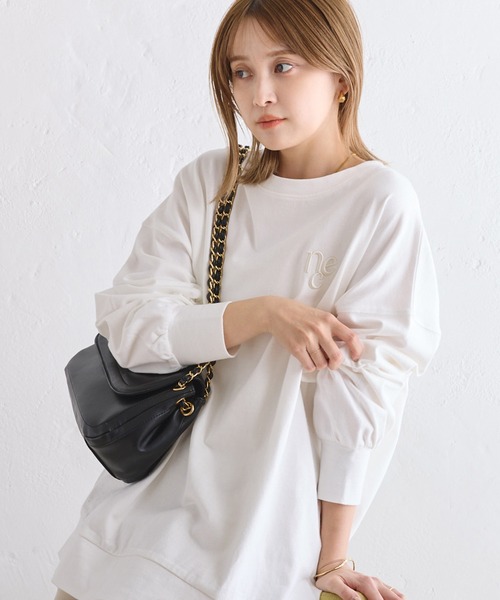one after another NICE CLAUP(ワンアフターアナザーナイスクラップ)の「ワンポイント刺繍ビッグロンT(Tシャツ/カットソー・レディース・チャコールグレー/ライトブルー/アイボリー/オフホワイト・FREE)」の21枚目の写真