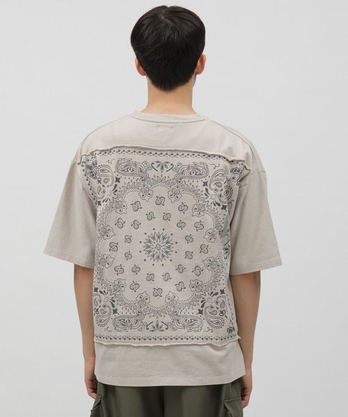 LAKOLE（ラコレ）の「バンダナ柄タタキツケT / 111217（Tシャツ/カットソー・メンズ・チャコールグレー/ライトグレー/オフホワイト/イエロー・MEDIUM/LARGE/X-LARGE）」の15枚目の写真