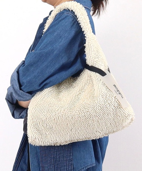 COOCO(クーコ)の「【moppu】ふわふわ素材のワンショルダーバッグ/A4対応(ショルダーバッグ・レディース・イエロー/ピンク/オフホワイト/ブルー/グレー・9)」の16枚目の写真