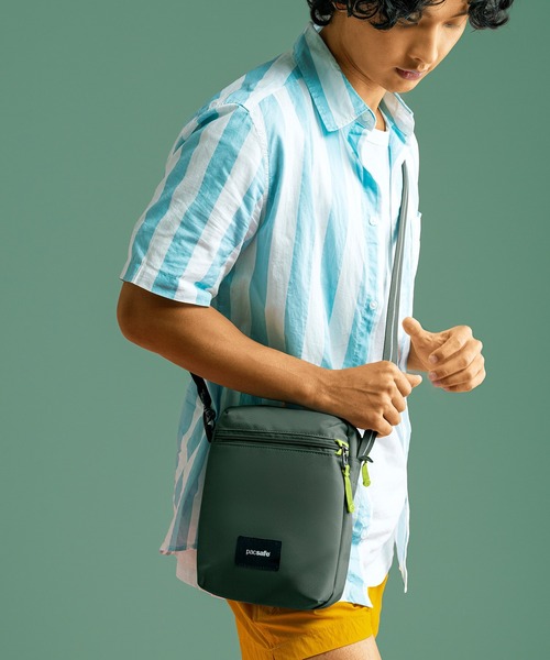 pacsafe(パックセーフ)の「pacsafe/パックセーフ GO Festival Crossbody/フェスティバルクロスボディ(ショルダーバッグ・メンズ・ブラック/ミント/グレー/グリーン・FREE)」の3枚目の写真