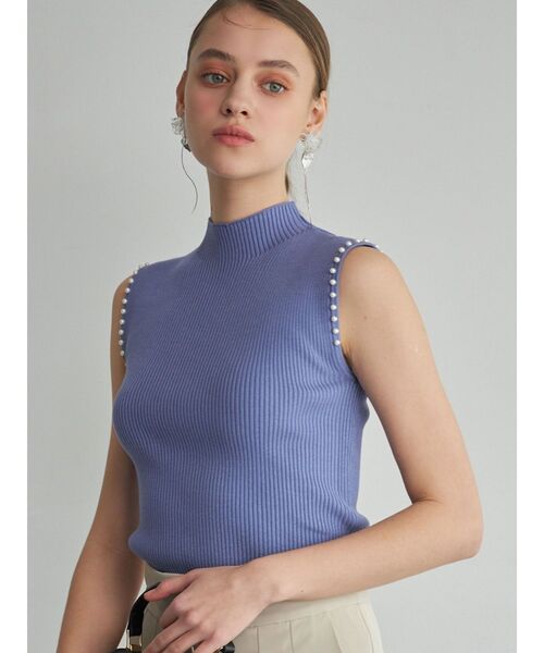 MERCURYDUO（マーキュリーデュオ）の「アームパールノースリニット（ニット/セーター・レディース・ブラック/オフホワイト/ブルー/ベビーピンク・FREE）」の4枚目の写真