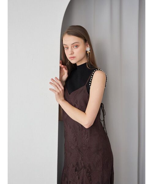 MERCURYDUO（マーキュリーデュオ）の「アームパールノースリニット（ニット/セーター・レディース・ブラック/オフホワイト/ブルー/ベビーピンク・FREE）」の6枚目の写真