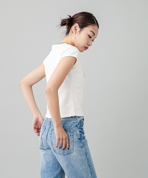 X-girl（エックスガール）の「SPHERE LOGO S/S BABY TEE（Tシャツ/カットソー・レディース・ブラック/ホワイト・S/M）」の13枚目の写真