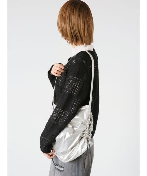 Lugnoncure(ルノンキュール)の「ドロストギャザーバッグ(ハンドバッグ・レディース・シルバー/ブラック・F)」の10枚目の写真