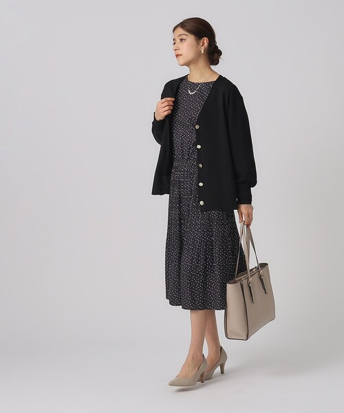 DRESKIP（ドレスキップ）の「◆【UV/洗える/M-LL】金ボタンがきらめく Vネックニットカーディガン（カーディガン/ボレロ・レディース・オフホワイト/グレー/ブラック/ライトブルー・02/03/04）」の19枚目の写真