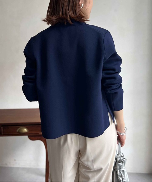 Chez toi（シェトワ）の「軽量ミラノリブニットテーラードジャケット（テーラードジャケット・レディース・ネイビー/オフホワイト・FREE）」の6枚目の写真
