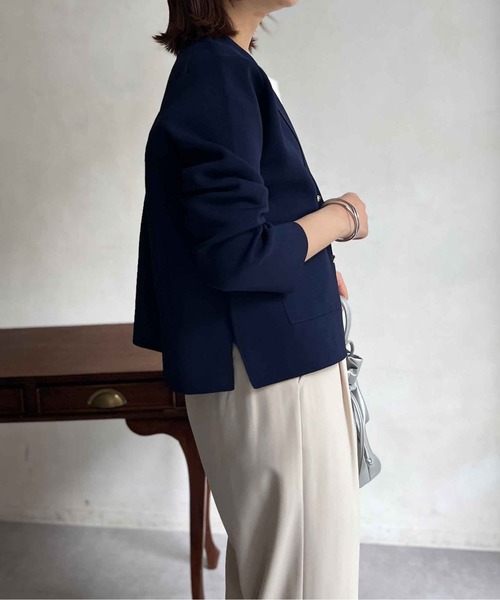 Chez toi（シェトワ）の「軽量ミラノリブニットテーラードジャケット（テーラードジャケット・レディース・ネイビー/オフホワイト・FREE）」の7枚目の写真