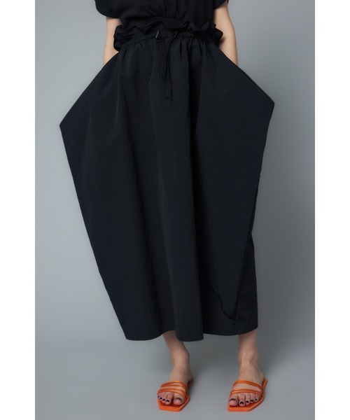 HeRIN.CYE(ヘリンドットサイ)の「Squid skirt スクイーズスカート(スカート・レディース・オフホワイト/ブラック/イエロー・FREE)」の4枚目の写真