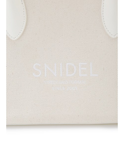 SNIDEL(スナイデル)の「キャンバスロゴバッグ(ショルダーバッグ・レディース・ブラック/ホワイト・FREE)」の9枚目の写真