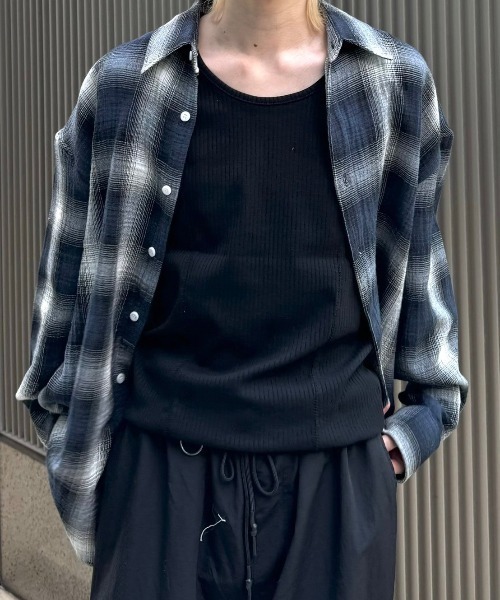 Chikashitsu +（チカシツプラス）の「【Chikashitsu +】stitch rib sleeveless / 【チカシツプラス】ステッチリブタンクトップ（タンクトップ・メンズ・ホワイト/ブラック/チャコール・ONE SIZE）」の6枚目の写真